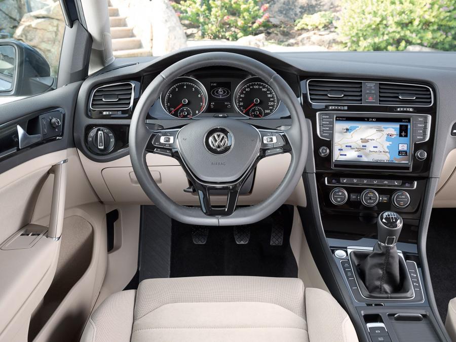  Volkswagen Golf TSI BlueMotion 2013 года  (фото 5 из 22)